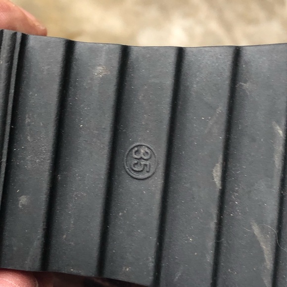 Born Women’s Brown Cheetah Fabric Knee High Lightweight Casual Boots Size 35 - Picture 12 of 13